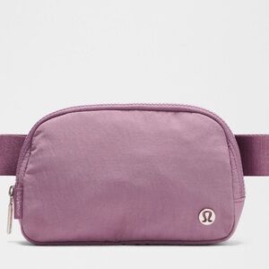 NWT : Lululemon Belt Bag with long strap